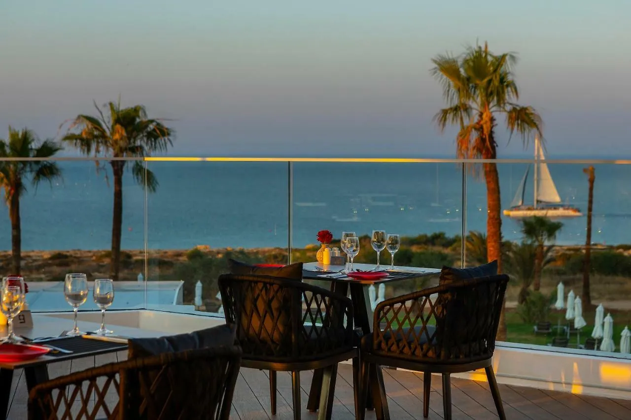 פרוטאראס Leonardo Crystal Cove Hotel & Spa - Adults Only