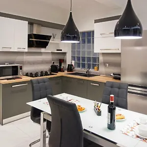 sa-apartment.hotels-of-thessaloniki.com/